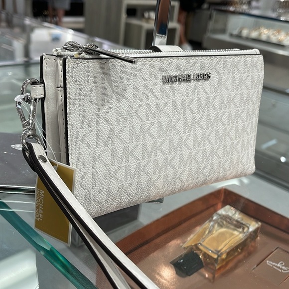 Michael Kors Jet Set Travel Large Double-Zip Wristlet-Wallet-PhoneHolder
NWT - Picture 11 of 16